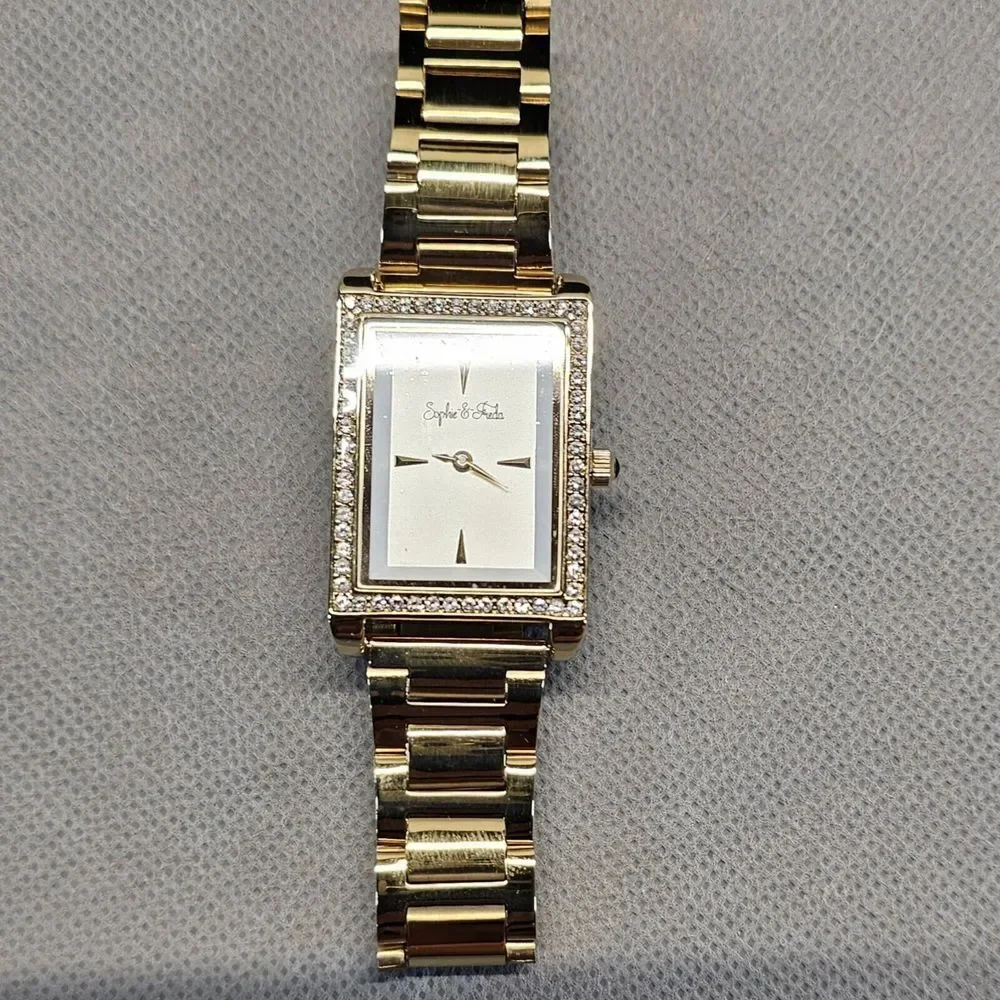 SOPHIE AND FREDA Wilmington Quartz w/Swarovski Crystal Silver‎ Dial Ladies Watch